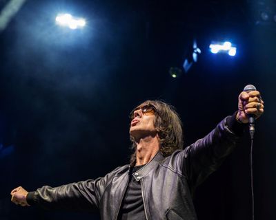Richard Ashcroft review – uplifting epics and rocket-boosted confidence reminiscent of 90s Verve heyday