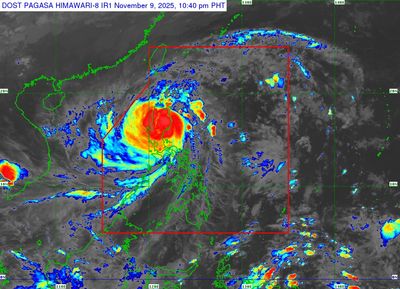 Super Typhoon Uwan Update: TCWS No. 5 Zone Smashed By 185 km/h Winds, Eye In Nueva Vizcaya