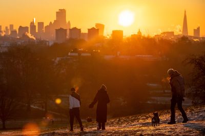 London weather: Capital to enjoy mild week before dramatic plunge in temperatures