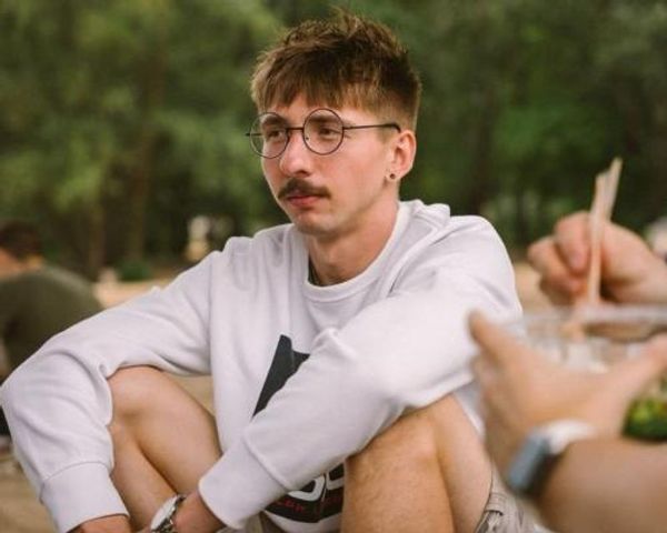 Russian activist held in Poland admits he worked as FSB agent, court papers say