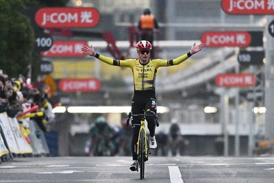 Jonas Vingegaard attacks solo after crash to win Tour de France Saitama Criterium