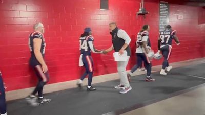 Mike Vrabel Had Just Three Words for Patriots Players After Big Win Over Bucs