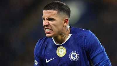 Enzo Fernandez Raises Alarms With Concerning Chelsea Injury Revelation