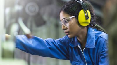 3 Failing Industries and How To Transition To a New Field in the Trump Economy