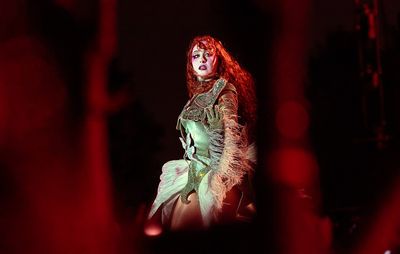 Chappell Roan's Fans Crack up Over Video of Staff Telling Press To Be Nice: 'They're So Scared of Her'