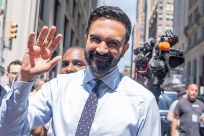 NY Gov. Kathy Hochul Pushes Back On Zohran Mamdani's Free Bus Plan, Citing Budget Constraints: 'Cannot Set Forth A Plan...'