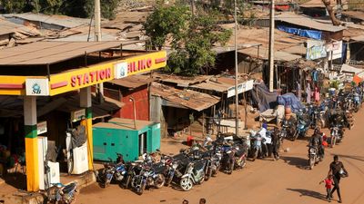 AU voices concern about Mali as France urges citizens to leave