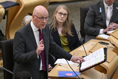 Gibb position on BBC board ‘untenable’, says Swinney