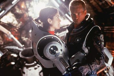 25 Years Later, Val Kilmer's Sci-Fi Flop Is Better Than You Remember