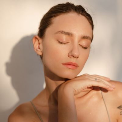 I Asked a Dermatologist How to Build a PCOS-Friendly Skincare Routine—Here’s What You Should Know