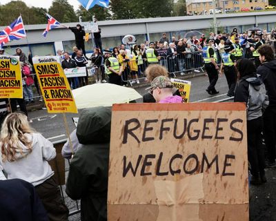 Rats, overcrowding and malnutrition common at UK asylum hotels, report finds