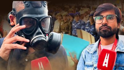 Only in Delhi: Run in toxic air, get detained while speaking up for clean air