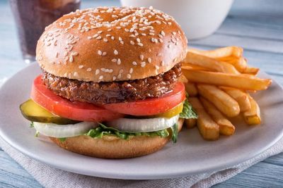 Beyond Meat Q3 Preview: Investors Hope Delayed Report Shows Growth, Future Plans