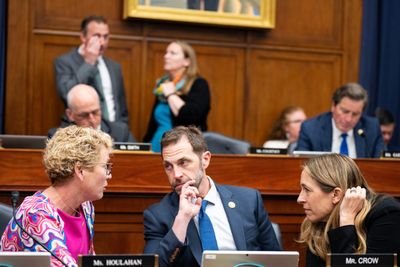 For female veterans in Congress, it’s a small club  - Roll Call