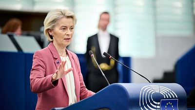 Von der Leyen offers minor concessions on EU budget to placate centrist MEPs