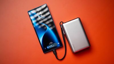 Stuffcool's Giga Max is the best 25,000mAh power bank in India yet — it combines an integrated panel with 100W charging and a sleek design