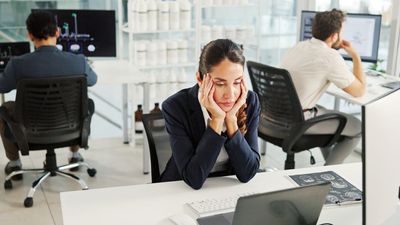 Are Your Employees Quietly Cracking? How to Repair the Cracks Before Everything Breaks