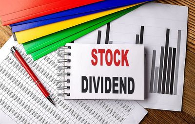S&P 500's Top Stock Lifts Dividend 25%, KGC & MPC Raise Payouts