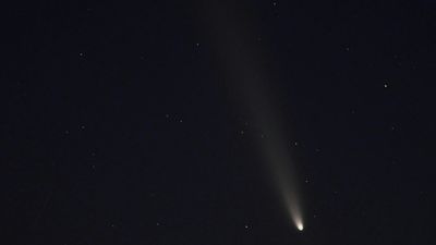 3I/ATLAS 'Hiding' Its Tail? First Video of Glowing 'Tailless' Comet Baffles Public