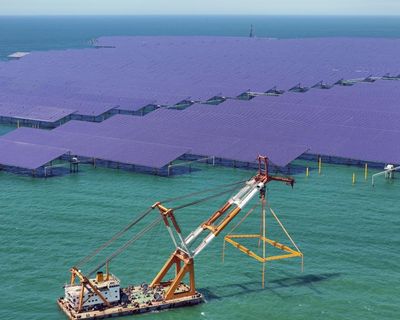 China’s CO2 emissions have been flat or falling for past 18 months, analysis finds