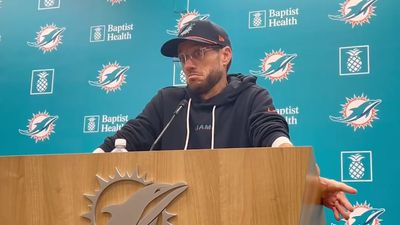 Mike McDaniel Would Not Confirm Nor Deny If Photo of Him Trolling Bills Fans Was Real