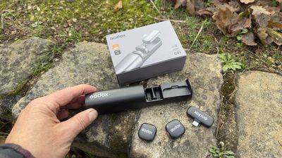 Godox C01 Kit2 review: a plug-and-play wireless mic for social-media content creators