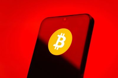 How Fugitive 'Crypto Queen' Laundered Over $6.5 Billion In Bitcoin From Chinese Investors — Court To Decide Fate In Record Seizure