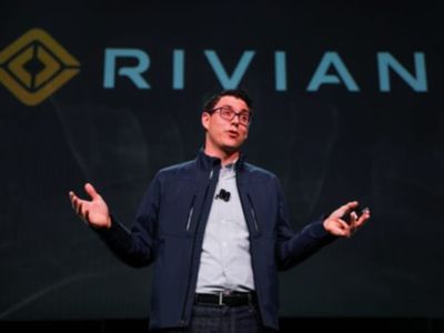 EV Maker Rivian Gets Headstart vs Tesla, Hikes CEO Pay Package to $4.6B
