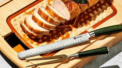 I'm Hosting my First Thanksgiving and Investing in This Gordon Ramsay-Approved Carving Set – It's under $150 Right Now