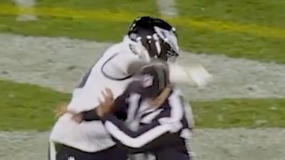 Eagles LB Jalyx Hunt Had Priceless Line About Almost Punching Ref During Celebration