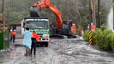 Tropical Storm Fung-Wong nears Taiwan with strong winds and heavy rain