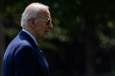 Joe Biden's 'Sad' Last Days? Ex-POTUS Walks Slowly Into Restaurant Amid 'Aggressive' Prostate Cancer