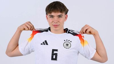 ‘Unprecedented’—Man Utd Rival Barcelona, Real Madrid for ‘Next Toni Kroos’