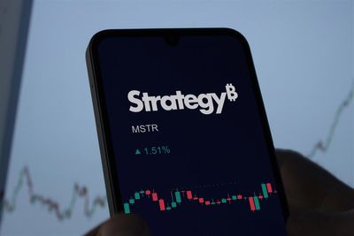 Strategy Shares Plunge as Bitcoin Retreats—More Pain Ahead?