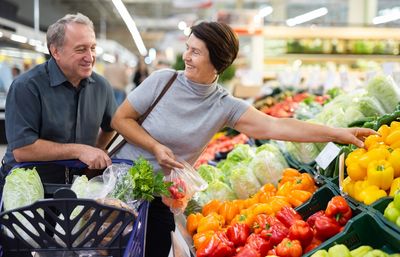 10 Grocery Store Behaviors That Reveal Overspending Habits in Retirement