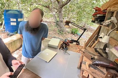 Italian wood carver caught working illegally on Koh Phangan