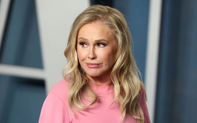 Kathy Hilton Gifted Paris This Timeless $1,880 Tray, But You Can Recreate Her Elegant Coastal Look For Just $30