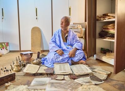 The man on a mission to save Mauritania’s ‘city of libraries’ from encroaching desert sands