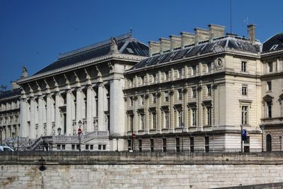 Trial of former Congolese rebel leader Lumbala over wartime atrocities opens in Paris