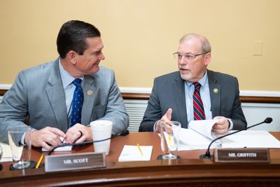 Senate payouts unnerve some in House GOP ahead of shutdown vote - Roll Call