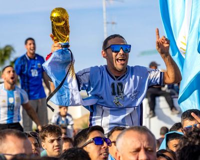 From a ban on long hair to fever threat: Argentina never ease into a World Cup