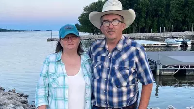 ‘It’s wrong!’ Navy vet Trump voter distraught after ICE snatches lawful resident wife, confirms she’ll be locked up for Thanksgiving