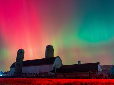 Northern lights visible across US as geomagnetic storm lights up skies