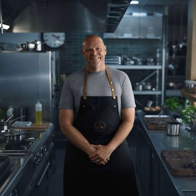 Tom Kerridge has designed a game-changing 2-in-1 chopping board for M&S with so many clever features – it's already selling fast
