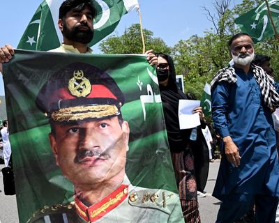 Pakistani parliament votes to give army chief new powers and legal immunity