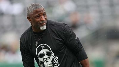 Aaron Glenn Lives Up To LOLJets Standards With Media Stunt