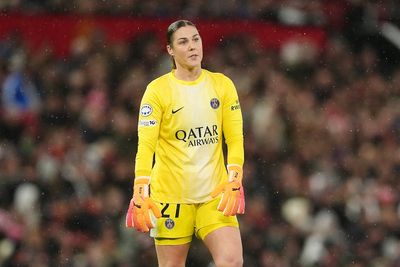 Mary Earps receives mixed reception by Manchester United fans on return to Old Trafford