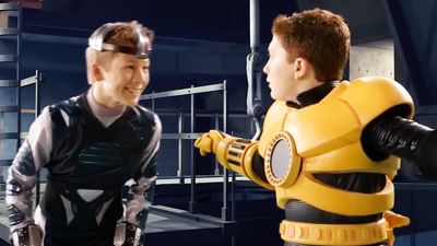 Glen Powell’s ‘Spy Kids’ roots played a shocking part in ‘The Running Man’s press tour