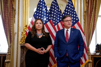 Arizona Rep blasts Trump and Congress during her swearing in that will likely trigger vote on Epstein files release