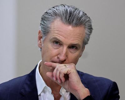 Ex-top aide to Newsom indicted over scheme to steal money from ex-US health secretary
